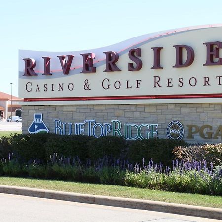 Riverside Casino & Golf Resort ภายนอก รูปภาพ